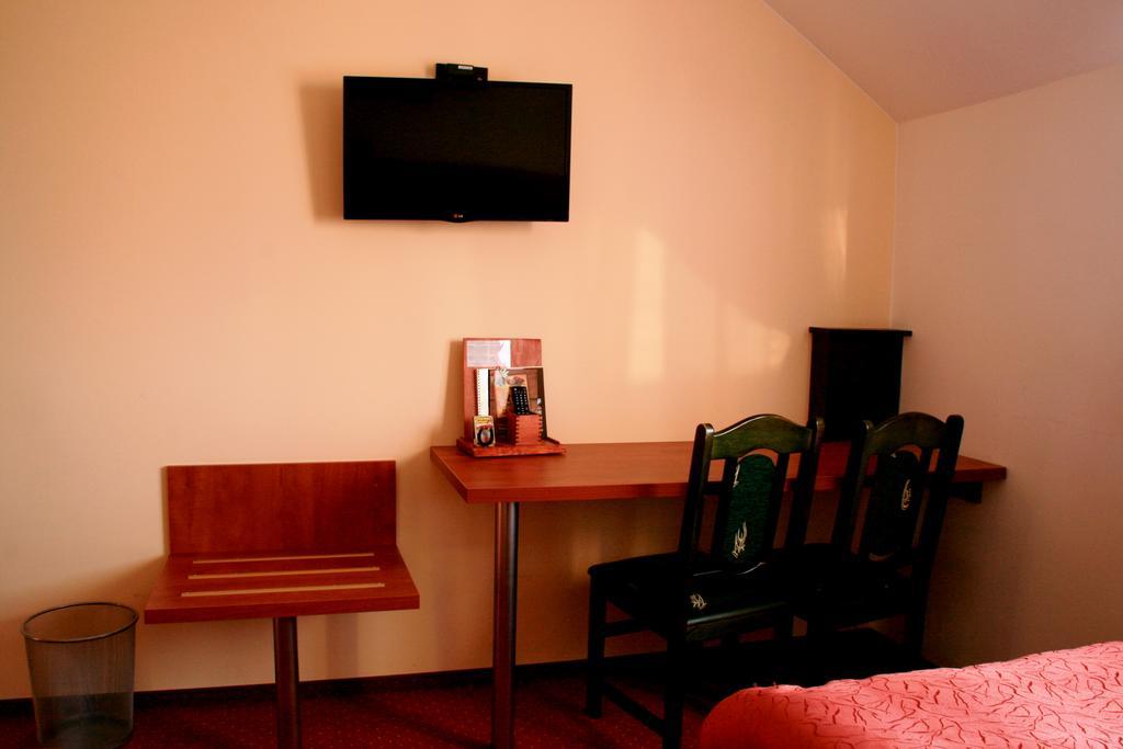 Hotel Kuznia Oberza Polska Łysomice Kültér fotó