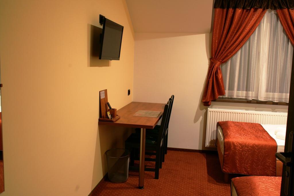 Hotel Kuznia Oberza Polska Łysomice Szoba fotó