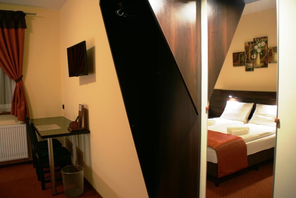 Hotel Kuznia Oberza Polska Łysomice Szoba fotó