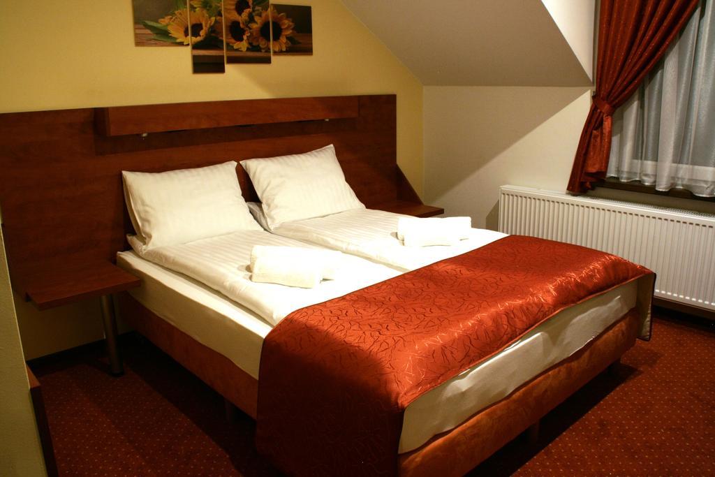 Hotel Kuznia Oberza Polska Łysomice Szoba fotó