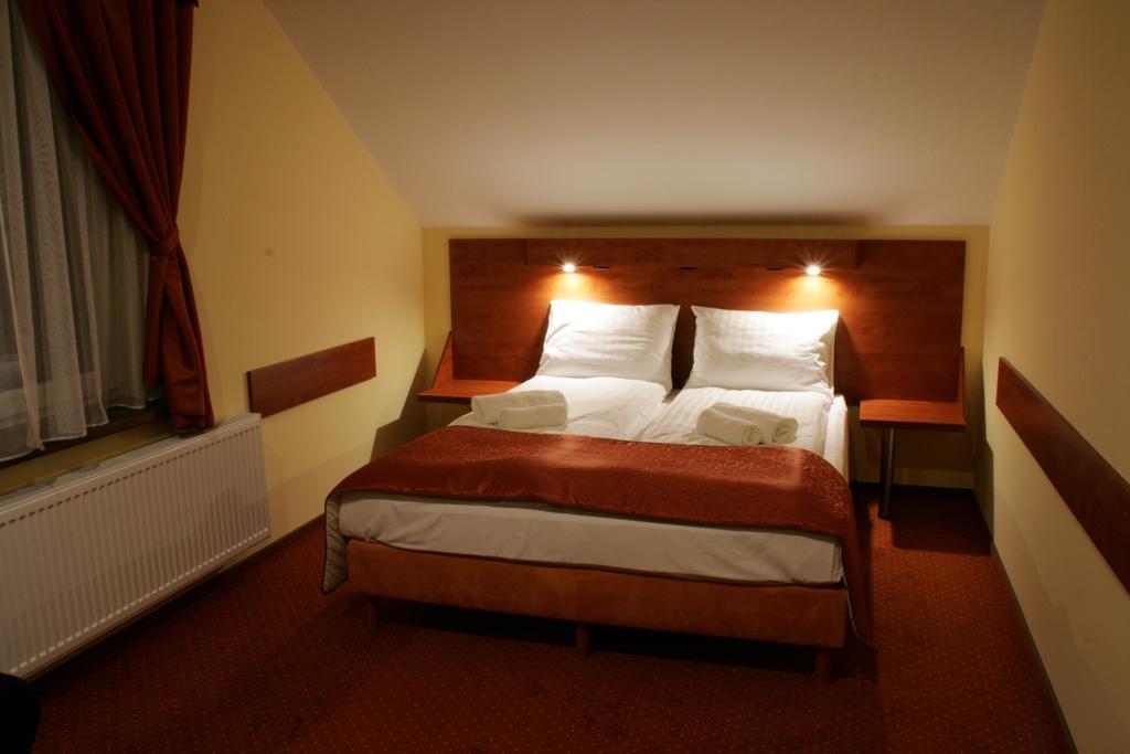 Hotel Kuznia Oberza Polska Łysomice Szoba fotó